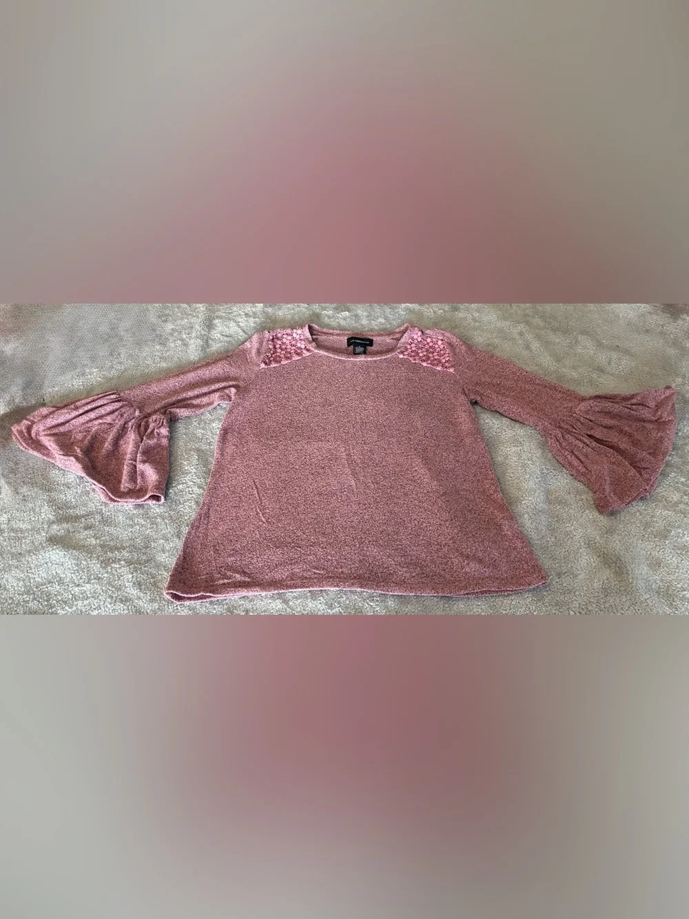 Women’s Liz Claiborne Pink Bell-Sleeve Sweater Top Size Small